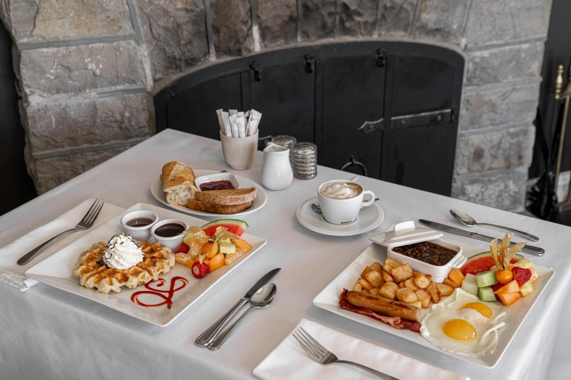 Chez Truchon Bistro-Auberge La Malbaie Esterno foto