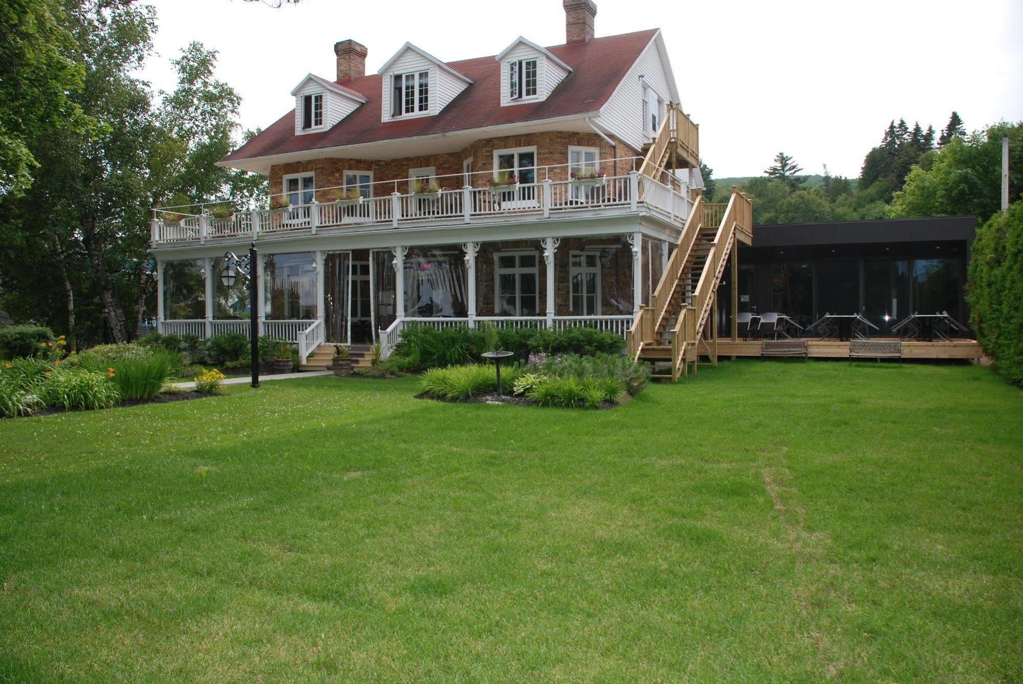 Chez Truchon Bistro-Auberge La Malbaie Esterno foto
