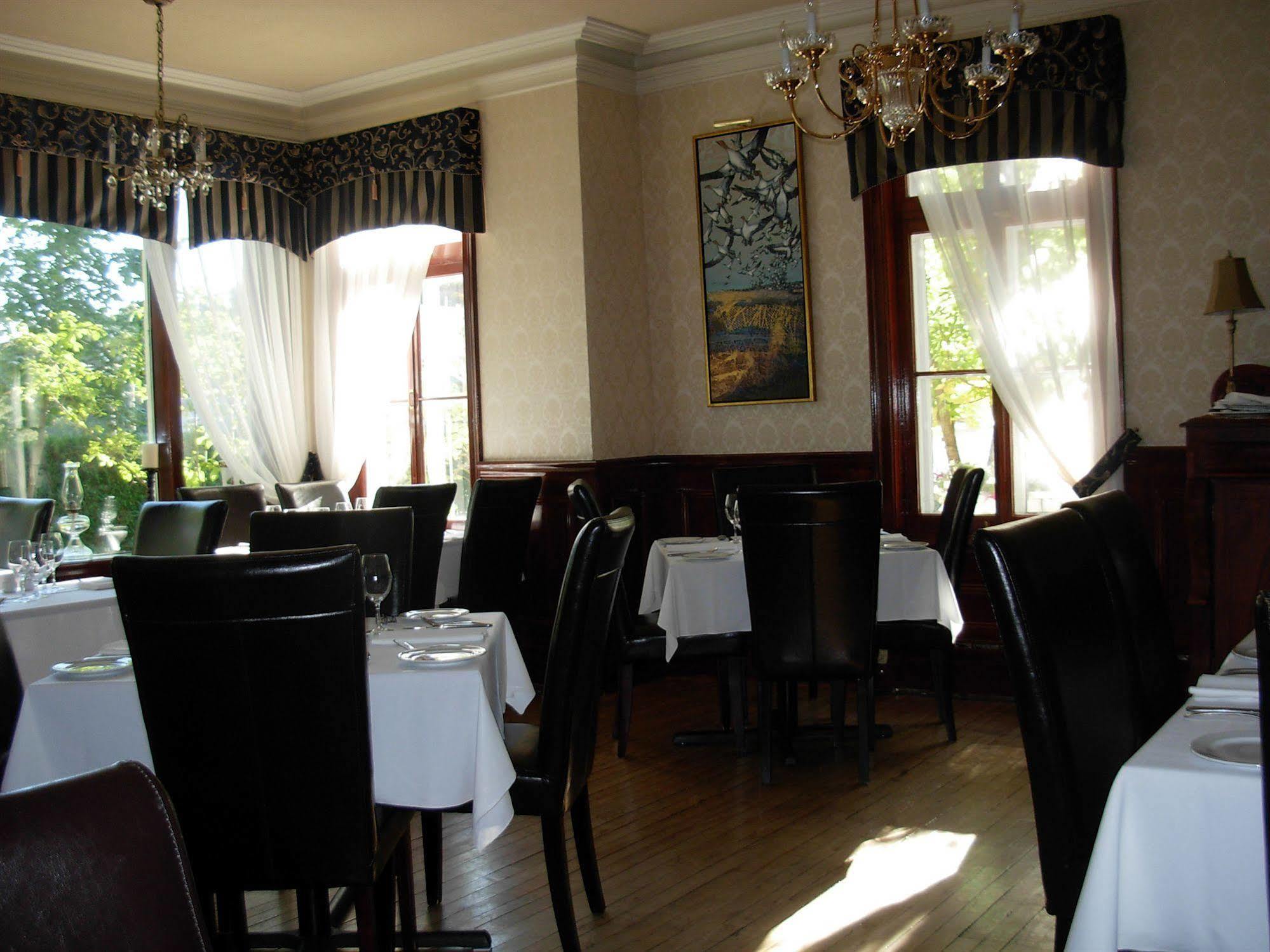Chez Truchon Bistro-Auberge La Malbaie Esterno foto
